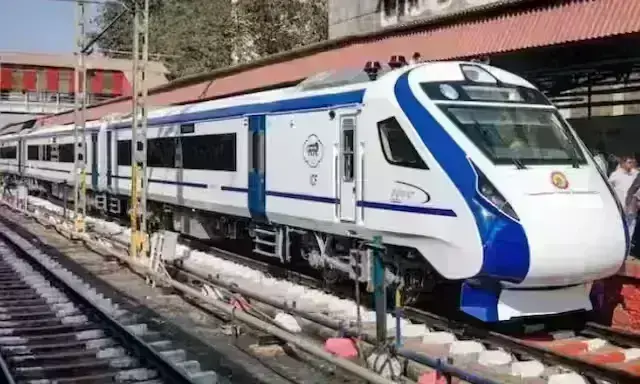पहली बार जबलपुर पहुंची वंदे भारत ट्रेन, सांसद राकेश सिंह ने किया स्वागत