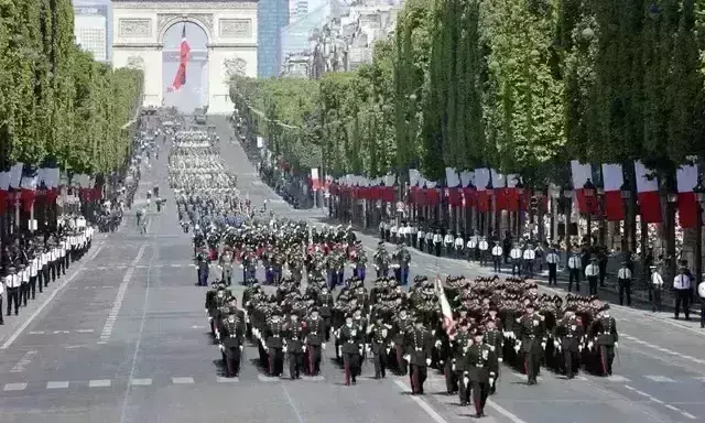 Bastille Day' : फ्रांसीसी सैन्य परेड में शामिल हुई भारतीय सेनाओं की 269 सदस्यीय टुकड़ी-Bastille Day': 269-member contingent of Indian forces participated in the French military parade