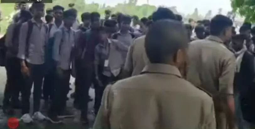 अलीगढ़ के विजयगढ़ में छात्रों के दो गुटों में फायरिंग, सात घायल