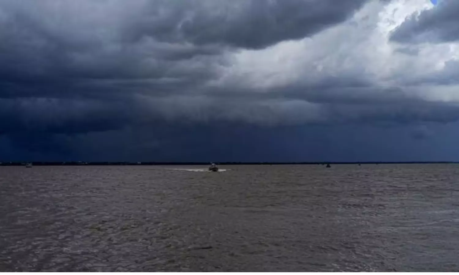 Cyclone Remal Live Updates: पश्चिम बंगाल के तट से आज टकराएगा चक्रवर्ती तूफान रेमल, कई जिलों में अलर्ट जारी
