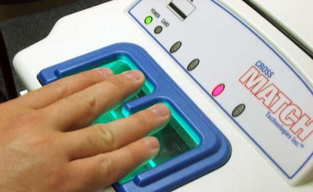 पाकिस्तान के लाहौर एनए-120 सीट पर मतदान संपन्न, पहली बार बायोमेट्रिक मशीन का इस्तेमाल