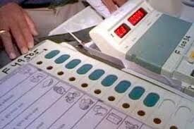 पश्चिम बंगाल विधानसभा चुनाव में 5वें चरण के लिए मतदान जारी